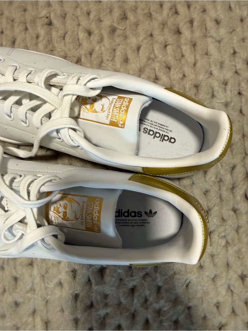 adidas Originals Women's Stan Smith Sneaker, White/Gold SZ11 - Picture 6 of 9